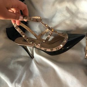 Rockstud patent heels